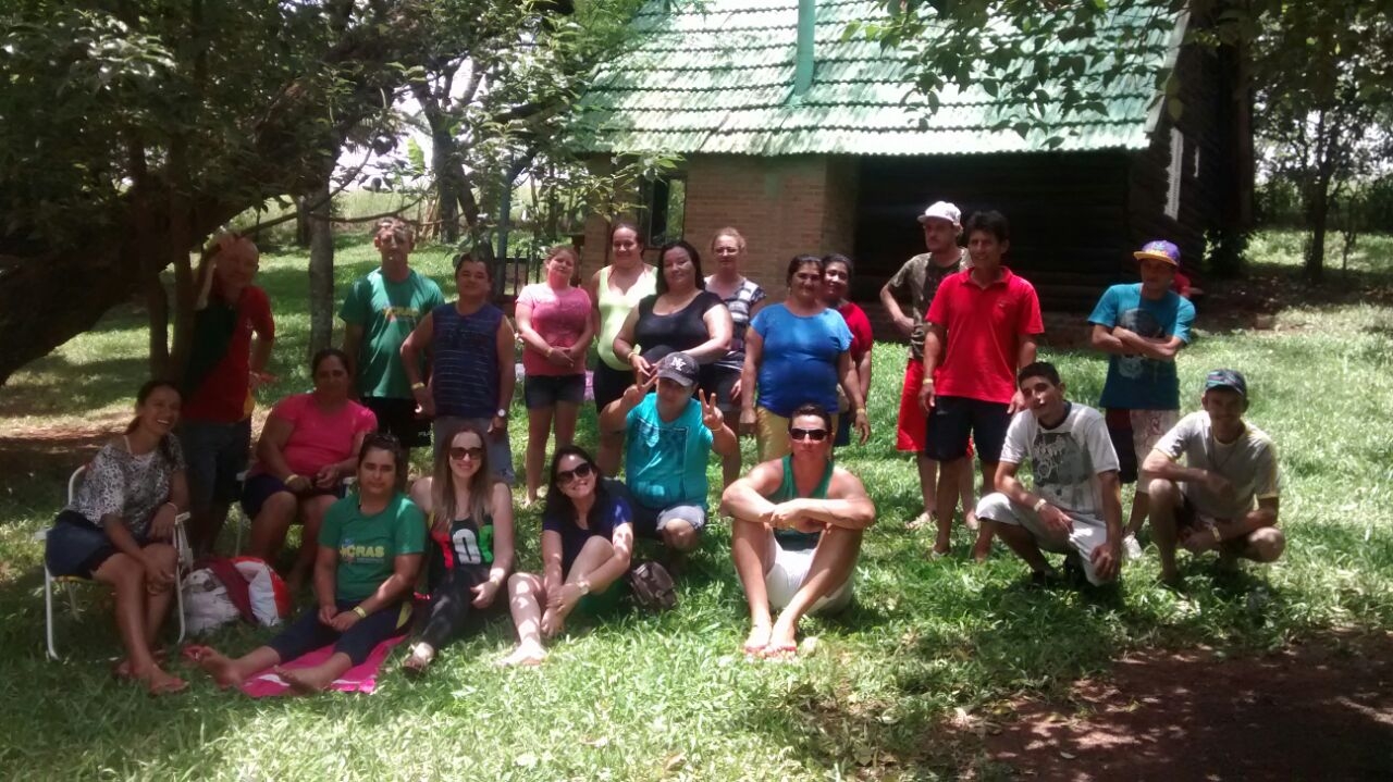 Grupos do CRAS e CREAS realizam viagem 